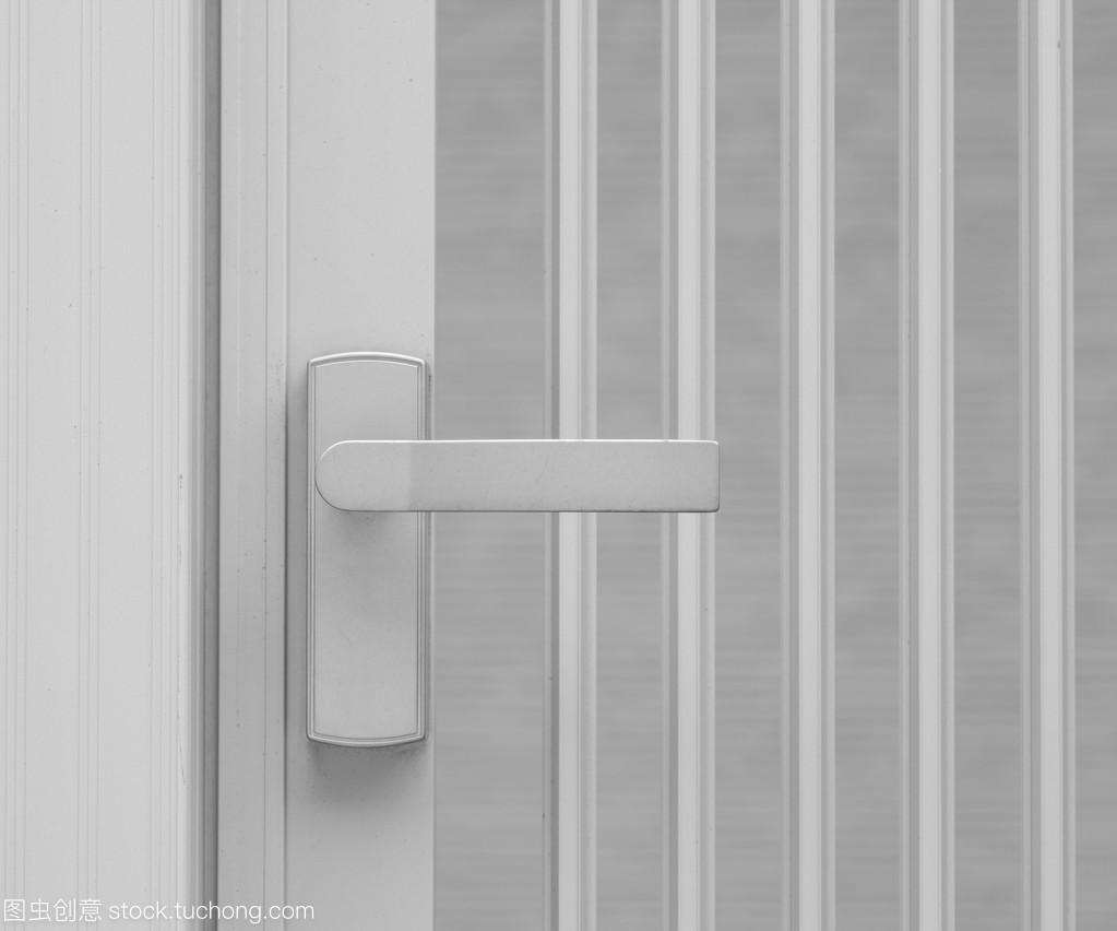 门把手与防盗门 安全保障的双重防线